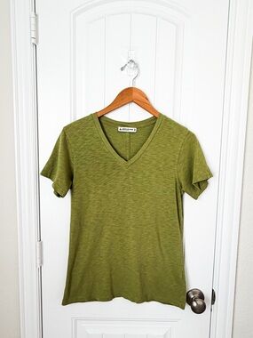American Giant Supima Cotton Olive Green V-Neck Tee Size Small